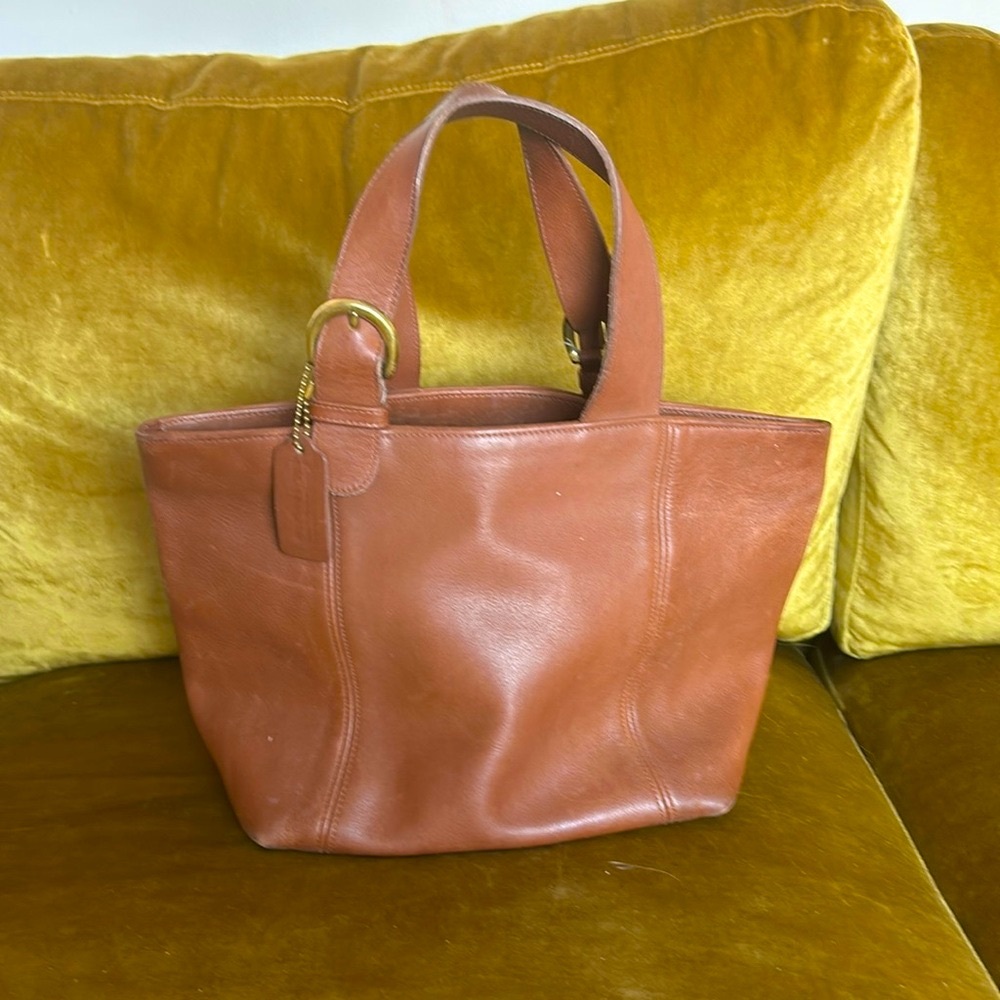 Authentic Vintage Coach 1990’s Waverly bag.